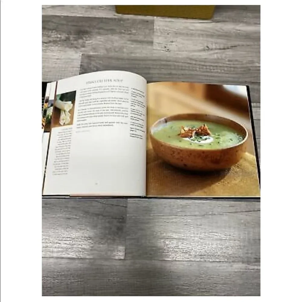 EUC Williams & Sonoma 4 cookbook set (Pasta,Chicken,Soup,Salad)